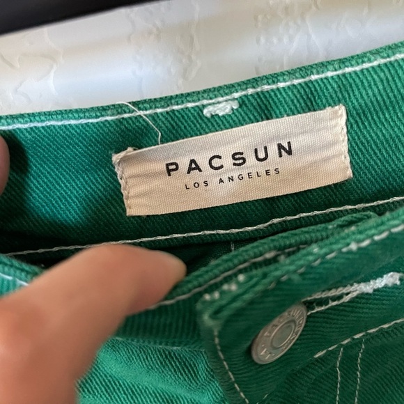 PacSun| High Waist Green Mom Jean with Contrast White Stitching, Size 30••• - Picture 7 of 13